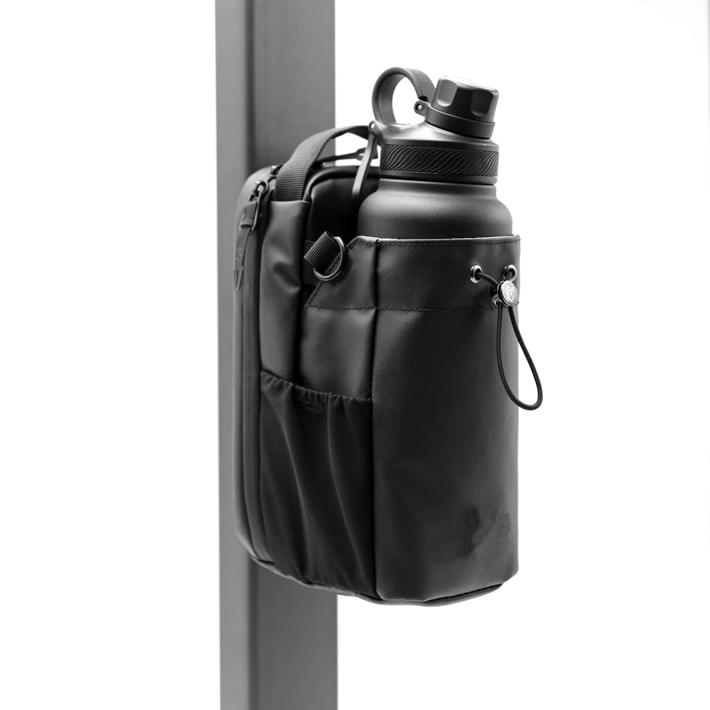 Magnetic water bottle bag